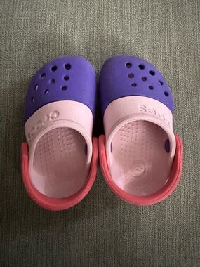 CROCS Kids' Purple, Pink & Red Two-Tone Clogs